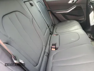 2021 BMW X5 sDrive40i z VIN 5UXCR4C00M9E01511, wystawiony jako Copart lot #54236305 z przebiegiem Nie podano mil oraz Szkoda całkowita • Salvage title. Historia ofert i sprzedaży dostępna na DreamBid. Obrazek 10.