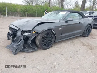 2019 Ford Mustang GT Premium с VIN 1FATP8FF1K5171791, выставлен на аукционе IAAI как лот 42043130 с пробегом 51 930 миль миль и . История ставок и продаж доступна на DreamBid. Изображение 17.
