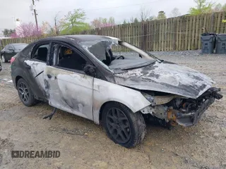 2018 Ford Focus SE with VIN 1FADP3FE8JL256720, listed as a IAAI auction lot 41972795 with 1 mi miles. Bid and sale history available at carsss.com. Image 1.