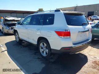 2013 Toyota Highlander Limited with VIN 5TDDK3EH4DS175365, listed as a IAAI auction lot 41840167 with 147,878 mi miles. Bid and sale history available at carsss.com. Image 3.