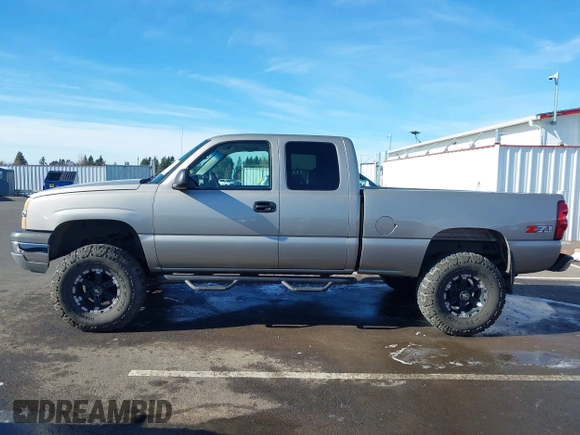 2003 Chevrolet Silverado 1500 with VIN 2GCEK19T331108222, listed as a IAAI auction lot 41549375 with 235,437 mi miles. Bid and sale history available at carsss.com. Image 14.