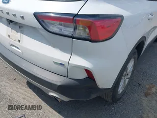 2020 Ford Escape SE with VIN 1FMCU9G60LUA23335, listed as a IAAI auction lot 42133925 with 46,434 mi miles. Bid and sale history available at carsss.com. Image 6.