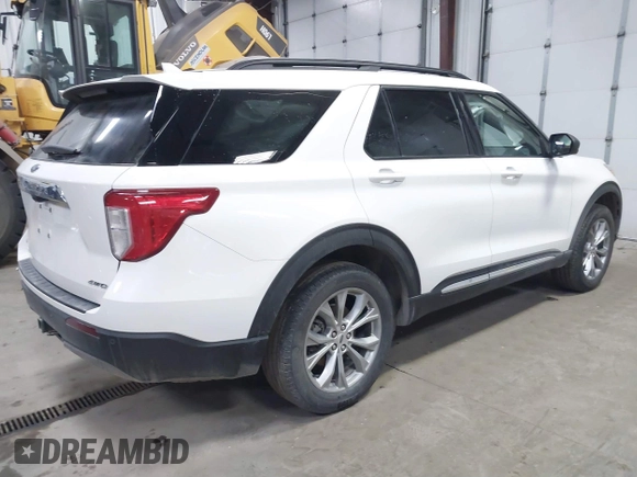2022 Ford Explorer XLT with VIN 1FMSK8DH2NGA29432, listed as a IAAI auction lot 41614290 with 23,918 mi miles. Bid and sale history available at carsss.com. Image 4.