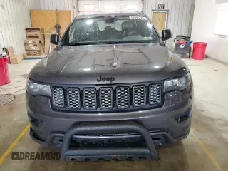 2018 Jeep Grand Cherokee Altitude z VIN 1C4RJFAG8JC119286, wystawiony jako Copart lot #62096725 z przebiegiem 134 332 mil mil oraz Szkoda całkowita • Salvage title. Historia ofert i sprzedaży dostępna na DreamBid. Obrazek 5.