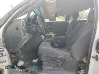 2003 GMC Sierra 2500HD SLE z VIN 1GTHK29U83E116147, wystawiony jako Copart lot #57079385 z przebiegiem Nie podano mil oraz Szkoda całkowita • Salvage title. Historia ofert i sprzedaży dostępna na DreamBid. Obrazek 7.