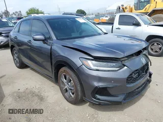 2024 Honda HR-V EX-L z VIN 3CZRZ1H76RM745067, wystawiony jako IAAI lot #42218088 z przebiegiem 18 572 mil mil oraz . Historia ofert i sprzedaży dostępna na DreamBid. Obrazek 1.