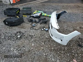 2024 Polestar 2 z VIN YSMFD3KA4RL223132, wystawiony jako Copart lot #55746955 z przebiegiem 6101 mil mil oraz Szkody całkowita. Historia ofert i sprzedaży dostępna na DreamBid. Obrazek 12.