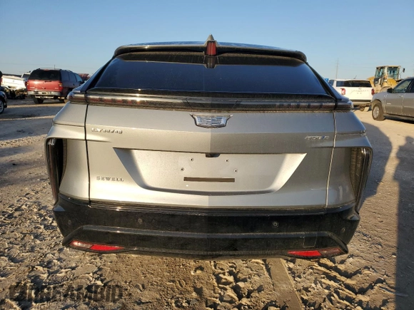 2024 Cadillac LYRIQ Sport z VIN 1GYKPVRK5RZ140912, wystawiony jako Copart lot #83712384 z przebiegiem 206 mil mil oraz Szkody całkowita. Historia ofert i sprzedaży dostępna na DreamBid. Obrazek 6.