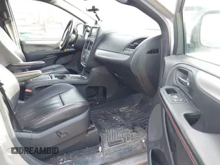 2017 Dodge Grand Caravan GT with VIN 2C4RDGEG2HR632395, listed as a IAAI auction lot 41817521 with 119,305 mi miles and . Bid and sale history available at DreamBid. Image 5.