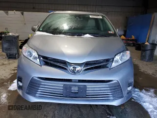 2018 Toyota Sienna XLE with VIN 5TDDZ3DC6JS193492, listed as a Copart auction lot 86548854 with 82,762 mi miles and Salvage Title. Bid and sale history available at carsss.com. Image 5.