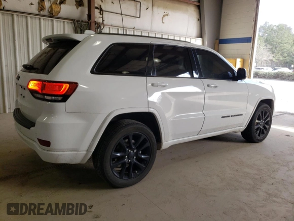 2018 Jeep Grand Cherokee Altitude with VIN 1C4RJEAG6JC451060, listed as a Copart auction lot 46494015 with 123,962 mi miles and Salvage Title. Bid and sale history available at carsss.com. Image 3.
