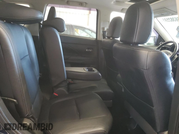 2016 Mitsubishi Outlander SE with VIN JA4AZ3A30GZ038641, listed as a Copart auction lot 56382595 with 82,863 mi miles and Non repairable. Bid and sale history available at DreamBid. Image 11.