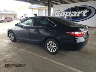 2015 Toyota Camry XLE with VIN 4T4BF1FK3FR477546, listed as a Copart auction lot 55223575 with 131,599 mi miles and Clean Title. Bid and sale history available at carsss.com. Image 2.