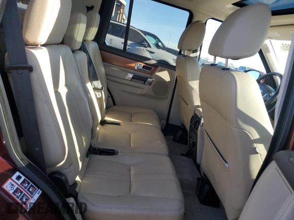 2015 Land Rover LR4 HSE z VIN SALAG2V62FA762105, wystawiony jako Copart lot #50384865 z przebiegiem 176 803 mil mil oraz Szkoda całkowita • Salvage title. Historia ofert i sprzedaży dostępna na DreamBid. Obrazek 11.