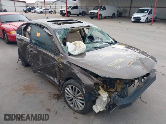 2015 Volkswagen Jetta SE with VIN 3VWD17AJ1FM202041, listed as a IAAI auction lot 42179706 with 80,777 mi miles and . Bid and sale history available at DreamBid. Image 1.