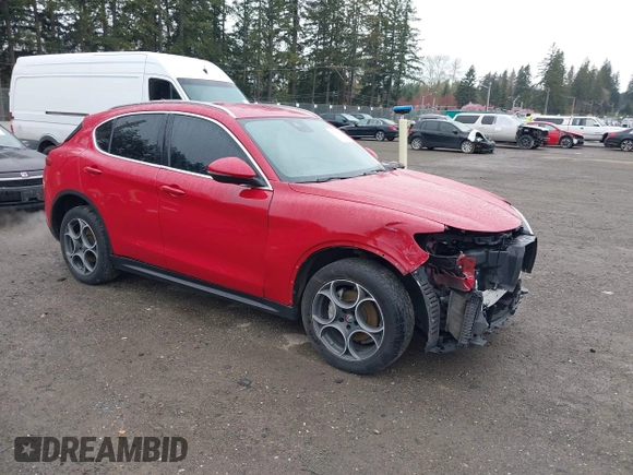 2018 Alfa Romeo Stelvio z VIN ZASFAKAN9J7B75330, wystawiony jako IAAI lot #41923353 z przebiegiem 68 251 mil mil oraz . Historia ofert i sprzedaży dostępna na DreamBid. Obrazek 1.