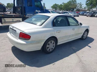 2005 Hyundai Sonata GL with VIN KMHWF25S65A131588, listed as a IAAI auction lot 41934026 with 129,886 mi miles. Bid and sale history available at carsss.com. Image 4.