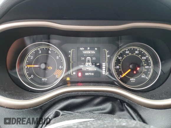 2015 Jeep Cherokee Latitude z VIN 1C4PJMCB0FW745742, wystawiony jako Copart lot #55798365 z przebiegiem 88 575 mil mil oraz Czysty tytuł • Clean title. Historia ofert i sprzedaży dostępna na DreamBid. Obrazek 9.