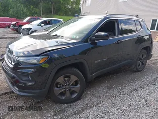 2022 Jeep Compass Latitude Lux with VIN 3C4NJDFBXNT141932, listed as a IAAI auction lot 42527878 with 29,855 mi miles and . Bid and sale history available at DreamBid. Image 23.