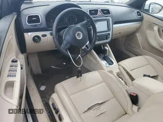 2012 Volkswagen Eos Komfort с VIN WVWBW7AH5CV000345, выставлен на аукционе Copart как лот 56725995 с пробегом 130 903 миль миль и Списание • Salvage title. История ставок и продаж доступна на DreamBid. Изображение 7.