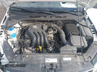 2015 Volkswagen Jetta S z VIN 3VW2K7AJ4FM327068, wystawiony jako IAAI lot #42610853 z przebiegiem 150 636 mil mil oraz . Historia ofert i sprzedaży dostępna na DreamBid. Obrazek 10.
