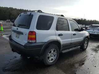 2005 Ford Escape XLT with VIN 1FMYU03165KB30111, listed as a Copart auction lot 46532875 with 155,544 mi miles and Salvage Title. Bid and sale history available at carsss.com. Image 3.