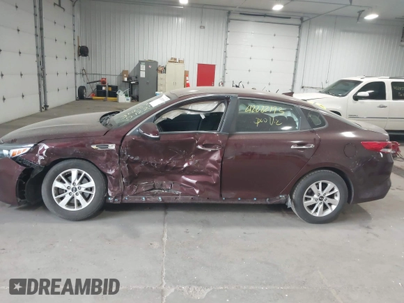 2016 Kia Optima LX z VIN 5XXGT4L38GG109351, wystawiony jako IAAI lot #42282193 z przebiegiem 75 076 mil mil oraz . Historia ofert i sprzedaży dostępna na DreamBid. Obrazek 15.