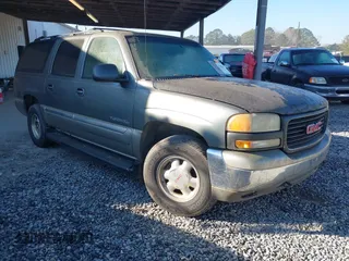 2000 GMC Yukon XL SLT with VIN 3GKFK16T4YG162902, listed as a IAAI auction lot 41682613 with 1 mi miles. Bid and sale history available at carsss.com. Image 1.
