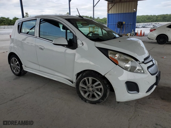 2015 Chevrolet Spark EV LT with VIN KL8CL6S0XFC704517, listed as a Copart auction lot 61424034 with 57,413 mi miles and Salvage Title. Bid and sale history available at carsss.com. Image 4.