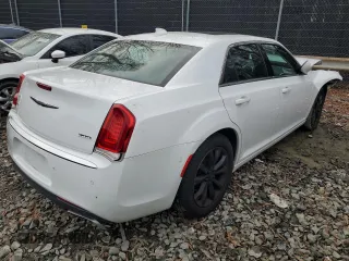 2015 Chrysler 300 Limited with VIN 2C3CCARG2FH849419, listed as a Copart auction lot 86607224 with 64,724 mi miles and Salvage Title. Bid and sale history available at carsss.com. Image 3.