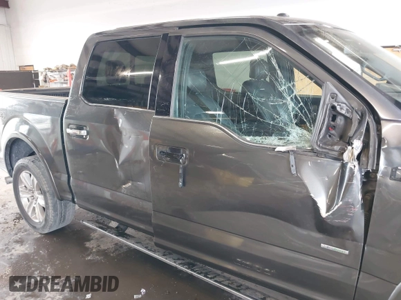2016 Ford F-150 XLT z VIN 1FTEW1EG6GFC63326, wystawiony jako IAAI lot #41905452 z przebiegiem 137 695 mil mil oraz . Historia ofert i sprzedaży dostępna na DreamBid. Obrazek 6.