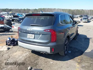 2024 Kia Telluride S with VIN 5XYP64GC0RG527984, listed as a IAAI auction lot 41661864 with 15,401 mi miles and . Bid and sale history available at carsss.com. Image 4.
