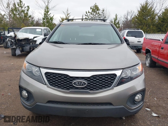 2012 Kia Sorento LX with VIN 5XYKTDA21CG244973, listed as a IAAI auction lot 41268549 with 211,858 mi miles. Bid and sale history available at carsss.com. Image 6.