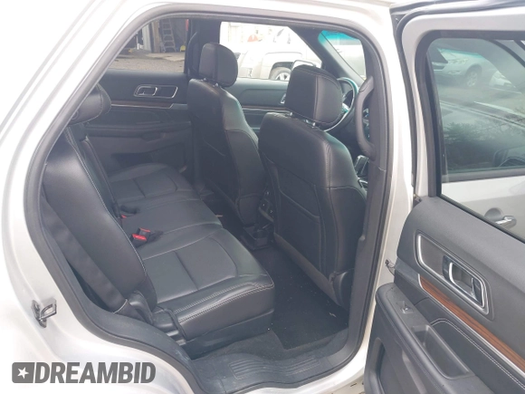 2016 Ford Explorer Limited with VIN 1FM5K8F82GGB14820, listed as a IAAI auction lot 41898830 with 72,282 mi miles. Bid and sale history available at carsss.com. Image 8.