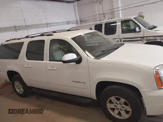 2013 GMC Yukon XL SLT with VIN 1GKS2KE70DR273126, listed as a IAAI auction lot 42147902 with 233,032 mi miles. Bid and sale history available at carsss.com. Image 13.