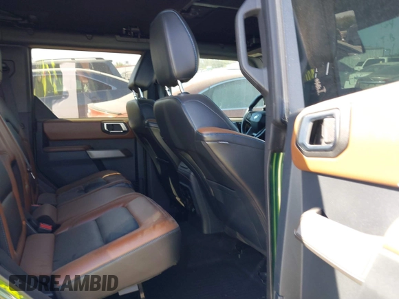 2023 Ford Bronco z VIN 1FMEE5BP5PLB89313, wystawiony jako IAAI lot #41793440 z przebiegiem 40 903 mil mil oraz . Historia ofert i sprzedaży dostępna na DreamBid. Obrazek 8.