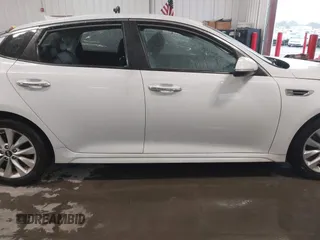 2018 Kia Optima LX z VIN 5XXGT4L31JG238006, wystawiony jako IAAI lot #41978646 z przebiegiem 84 672 mil mil oraz . Historia ofert i sprzedaży dostępna na DreamBid. Obrazek 13.