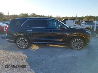 2024 Hyundai Palisade Calligraphy z VIN KM8R74GE4RU653931, wystawiony jako IAAI lot #41803590 z przebiegiem 25 374 mil mil oraz . Historia ofert i sprzedaży dostępna na DreamBid. Obrazek 13.