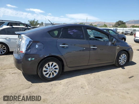 2014 Toyota Prius with VIN JTDKN3DP2E3057714, listed as a Copart auction lot 61210415 with 155,153 mi miles and Salvage title. Bid and sale history available at DreamBid. Image 3.