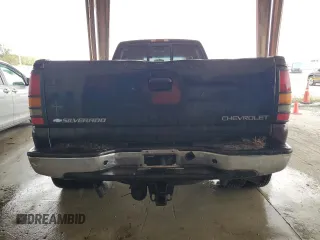2005 Chevrolet Silverado 3500 LT with VIN 1GCJC33225F860061, listed as a Copart auction lot 79430804 with 17 mi miles and Salvage Title. Bid and sale history available at carsss.com. Image 6.