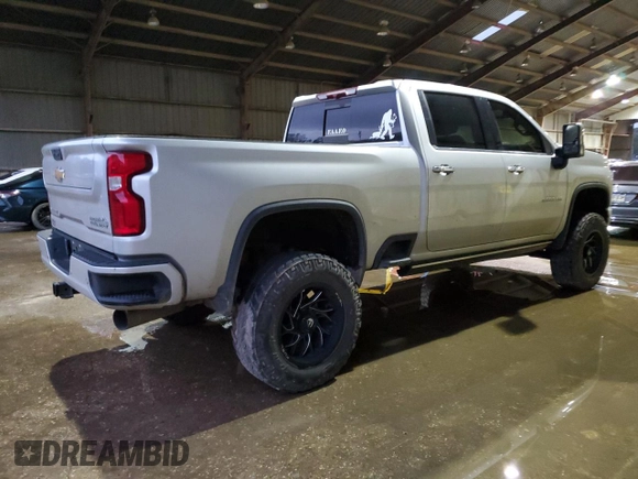 2022 Chevrolet Silverado 3500HD High Country with VIN 2GC4YVEY7N1210452, listed as a Copart auction lot 80449804 with 0 mi miles and Salvage Title. Bid and sale history available at carsss.com. Image 3.