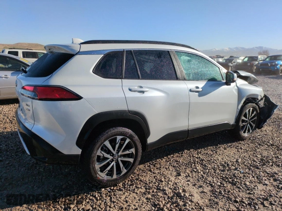 2024 Toyota Corolla Cross XLE with VIN 7MUDAABG4RV112959, listed as a Copart auction lot 50553405 with 4,204 mi miles and Salvage title. Bid and sale history available at DreamBid. Image 3.