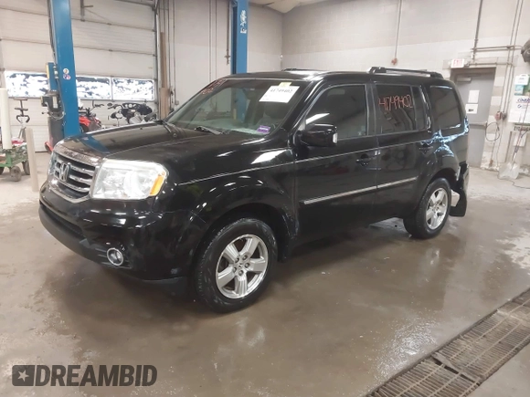 2012 Honda Pilot Touring with VIN 5FNYF4H91CB067014, listed as a IAAI auction lot 41749402 with 151,248 mi miles. Bid and sale history available at carsss.com. Image 17.