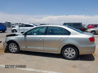 2014 Volkswagen Jetta SE with VIN 3VWD17AJ2EM314622, listed as a IAAI auction lot 42358394 with 105,654 mi miles and . Bid and sale history available at DreamBid. Image 14.