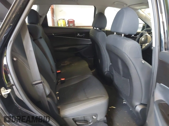 2020 Kia Sorento LX z VIN 5XYPG4A36LG644112, wystawiony jako IAAI lot #42115141 z przebiegiem 101 170 mil mil oraz . Historia ofert i sprzedaży dostępna na DreamBid. Obrazek 8.