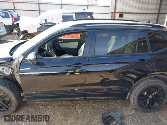 2019 Volkswagen Tiguan SE with VIN 3VV3B7AX2KM075179, listed as a IAAI auction lot 41728654 with 108,388 mi miles and . Bid and sale history available at DreamBid. Image 15.