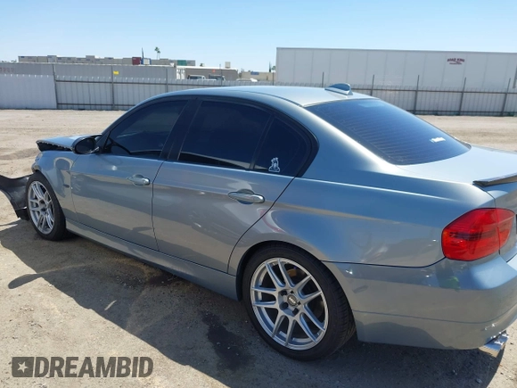 2007 BMW 3 Series 328xi z VIN WBAVC73587KP33390, wystawiony jako IAAI lot #42465688 z przebiegiem 144 423 mil mil oraz . Historia ofert i sprzedaży dostępna na DreamBid. Obrazek 14.