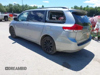 2012 Toyota Sienna XLE с VIN 5TDDK3DC9CS035753, выставлен на аукционе IAAI как лот 42716509 с пробегом 224 135 миль миль и . История ставок и продаж доступна на DreamBid. Изображение 3.
