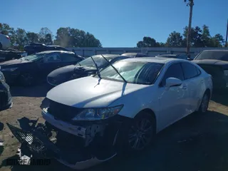 2014 Lexus ES 350 with VIN JTHBK1GG4E2122012, listed as a IAAI auction lot 40638729 with 133,189 mi miles. Bid and sale history available at carsss.com. Image 2.