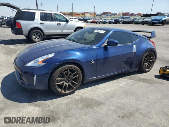 2016 Nissan 370Z z VIN JN1AZ4EH9GM933658, wystawiony jako Copart lot #48760215 z przebiegiem 70 682 mil mil oraz Szkoda całkowita • Salvage title. Historia ofert i sprzedaży dostępna na DreamBid. Obrazek 1.